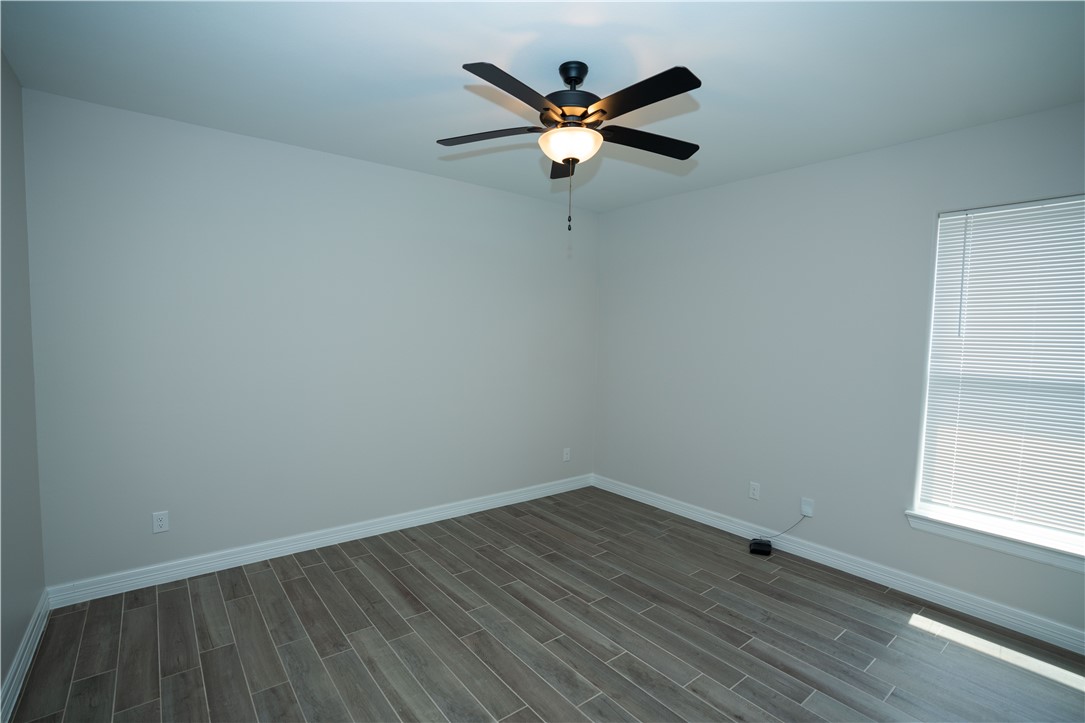 3913 Fold Property Photo 28