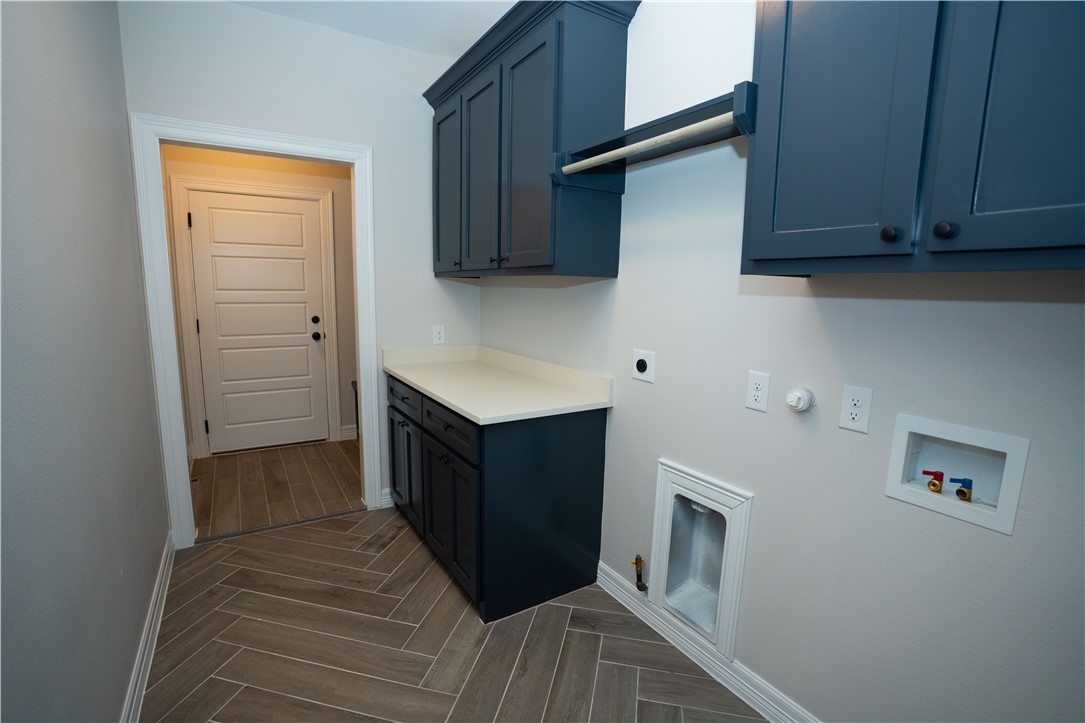 3913 Fold Property Photo 32