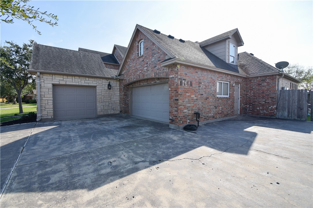 5914 Beauvais Dr Property Photo 2