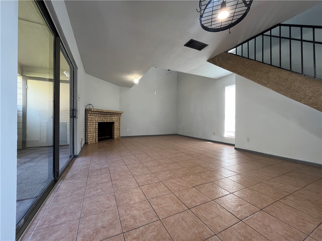 2309 Capitan Dr Property Photo 4