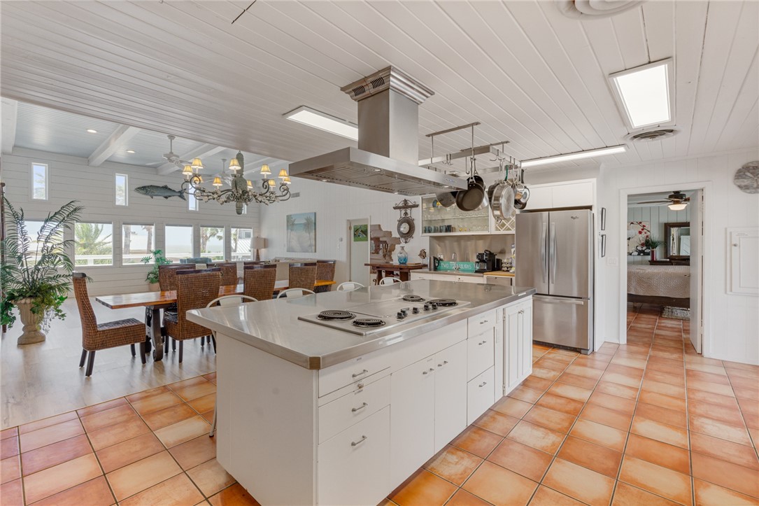1883 Bay Shore Drive Property Photo 8