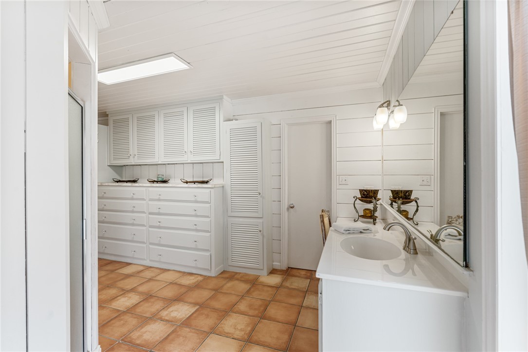 1883 Bay Shore Drive Property Photo 15