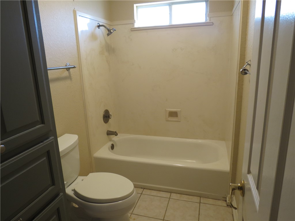 7810 Damsel St Property Photo 16