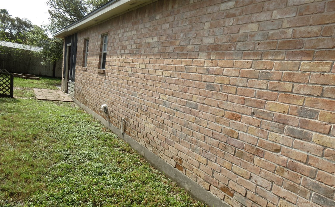 7810 Damsel St Property Photo 23