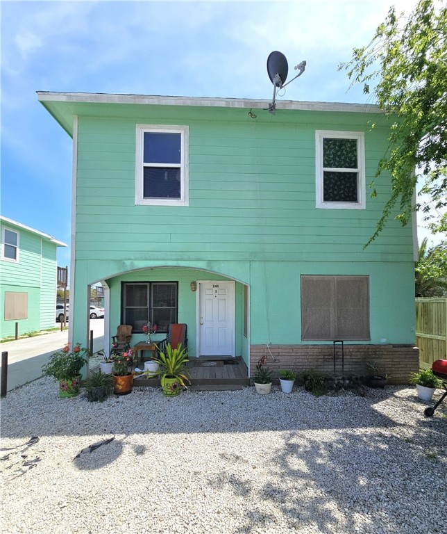 745 S Arch St Property Photo 3