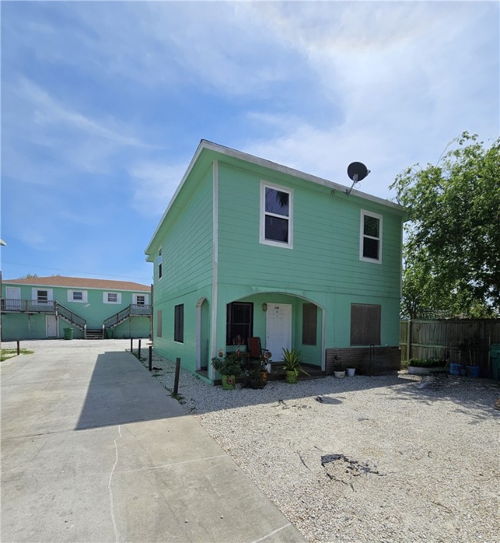 745 S Arch St Property Photo 4