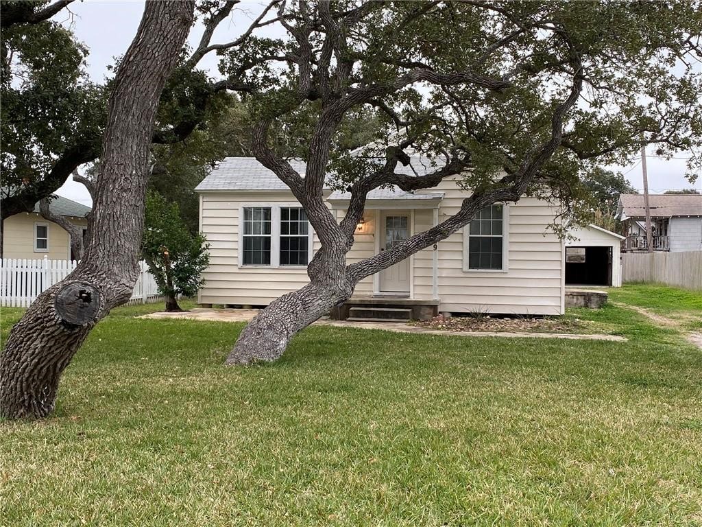 209 S Whitney St Property Photo