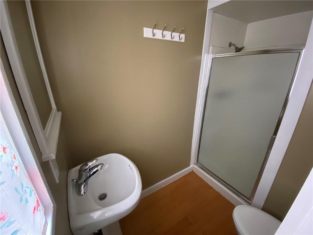 209 S Whitney St Property Photo 14
