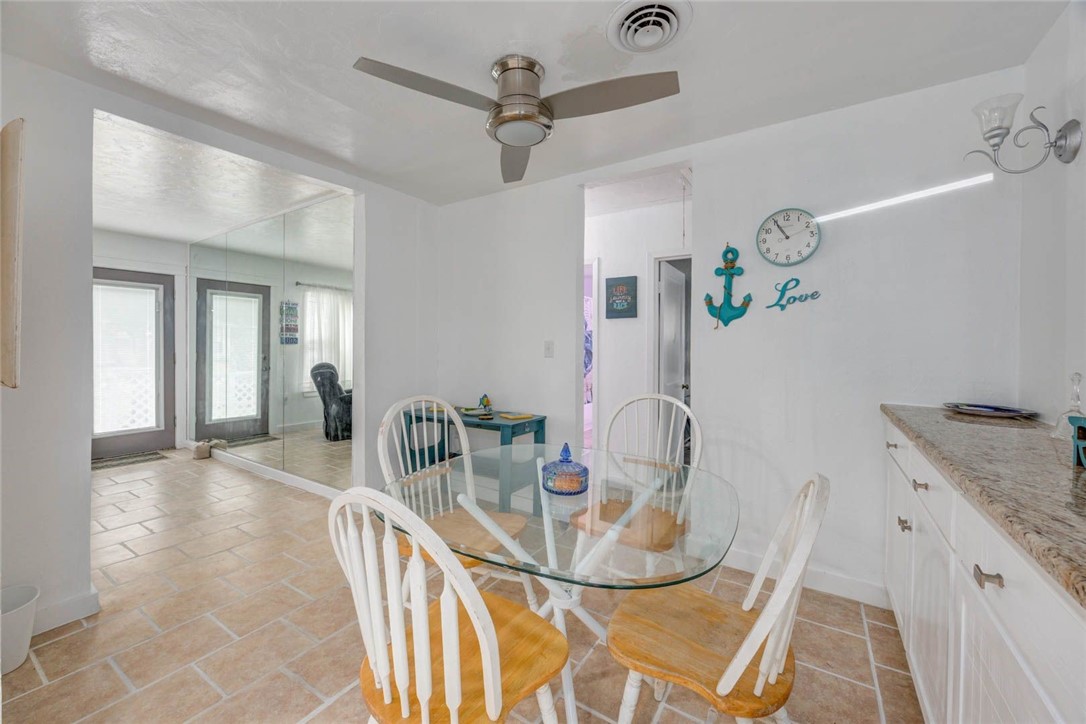 2553 Avenue C Property Photo 12
