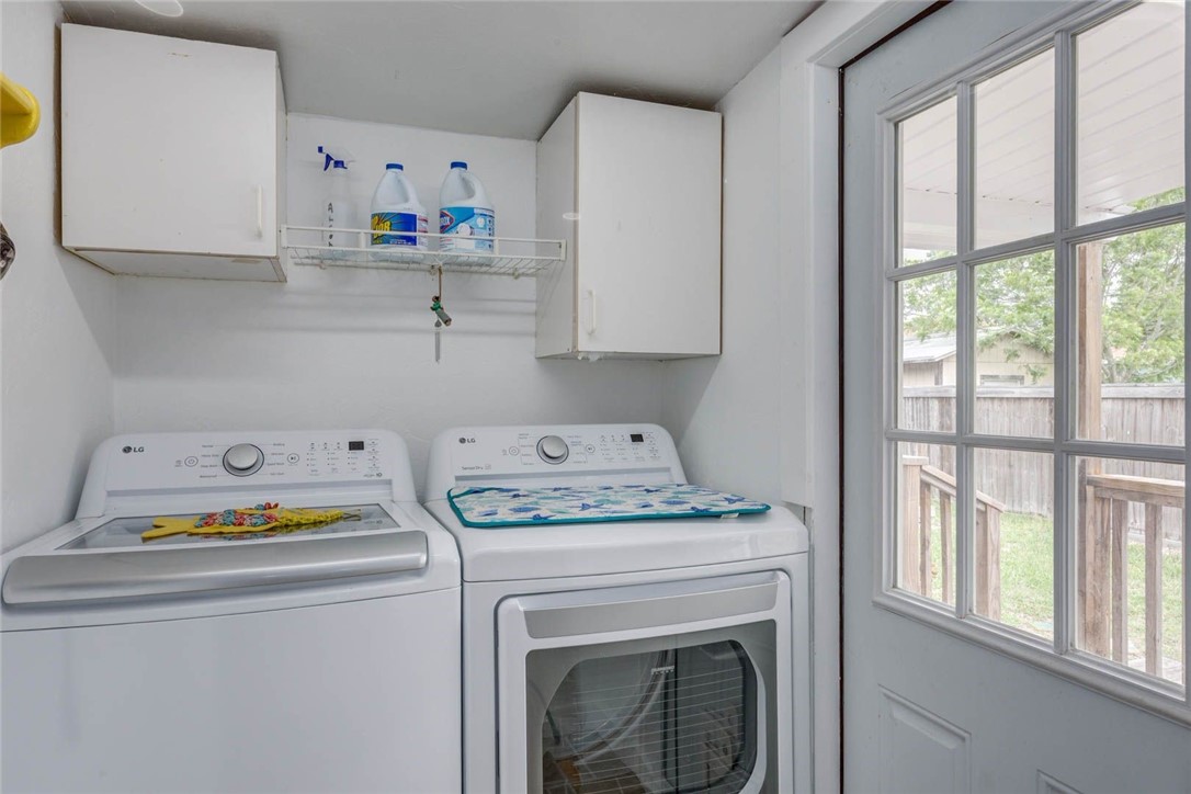 2553 Avenue C Property Photo 16