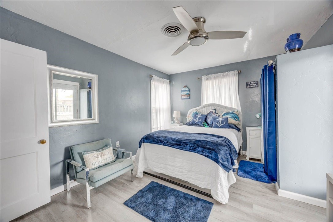 2553 Avenue C Property Photo 18