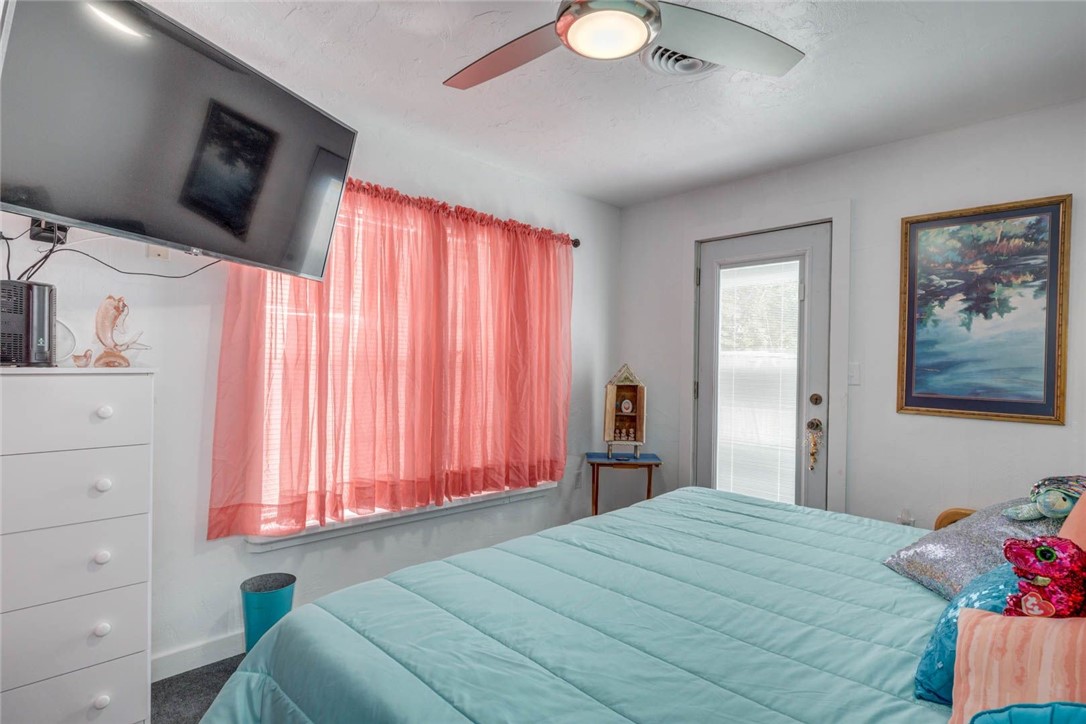 2553 Avenue C Property Photo 22
