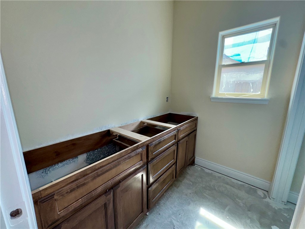 9534 Royal Oak Dr Property Photo 6