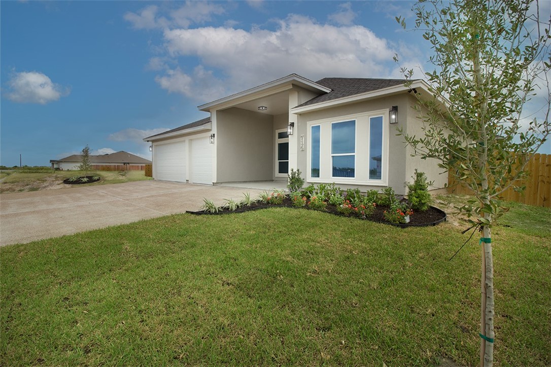 714 Papa Mori Drive Property Photo 1