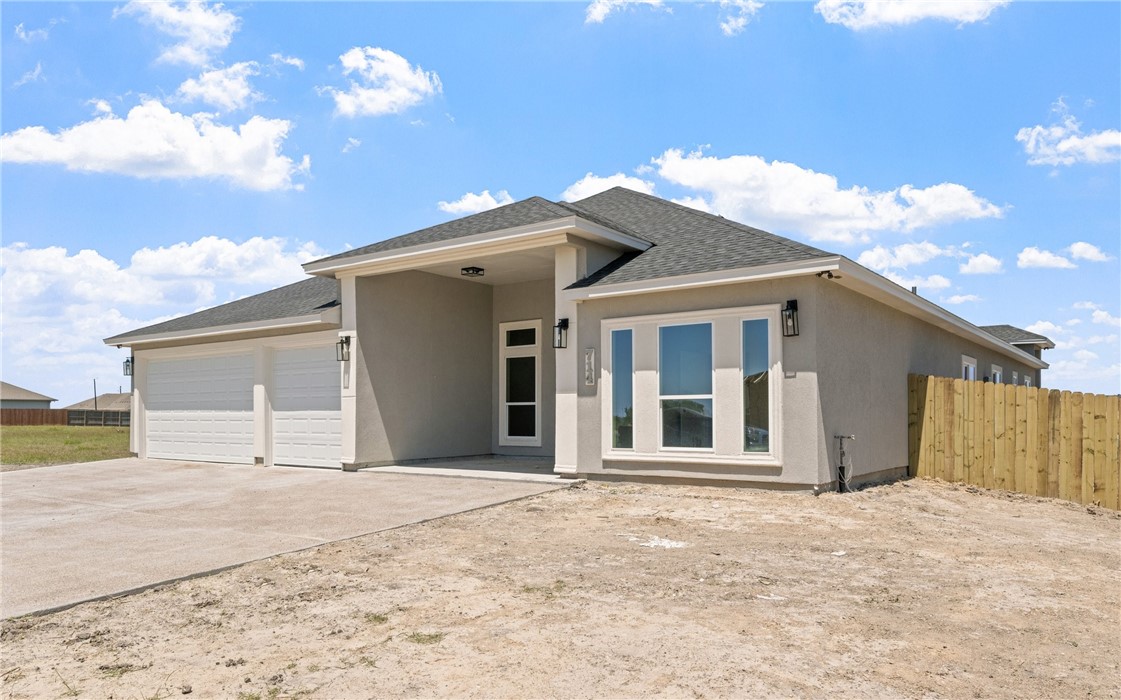 714 Papa Mori Drive Property Photo 3