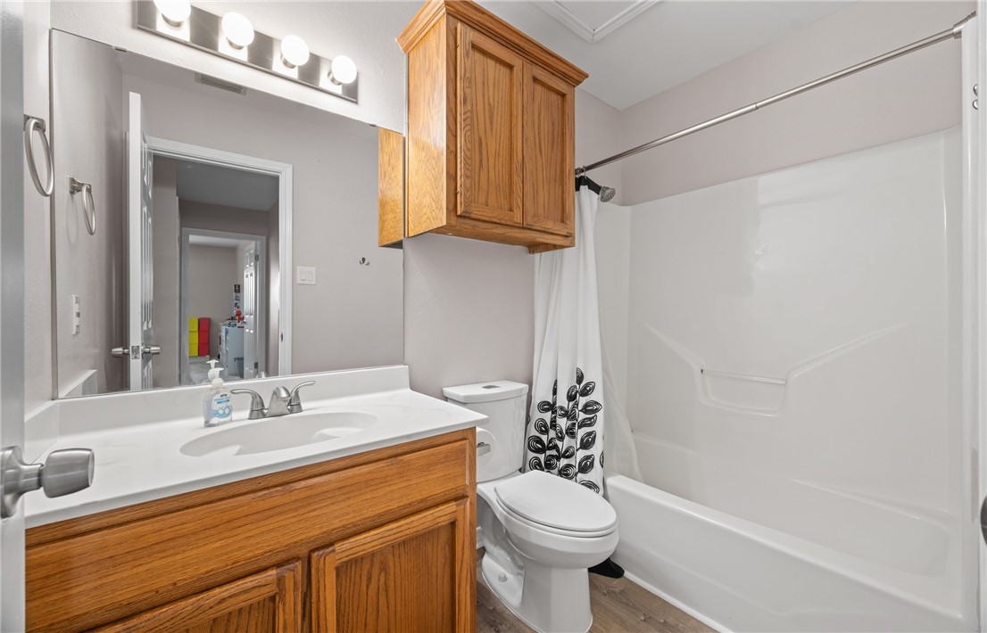 5029 Norwich Ct Property Photo 15