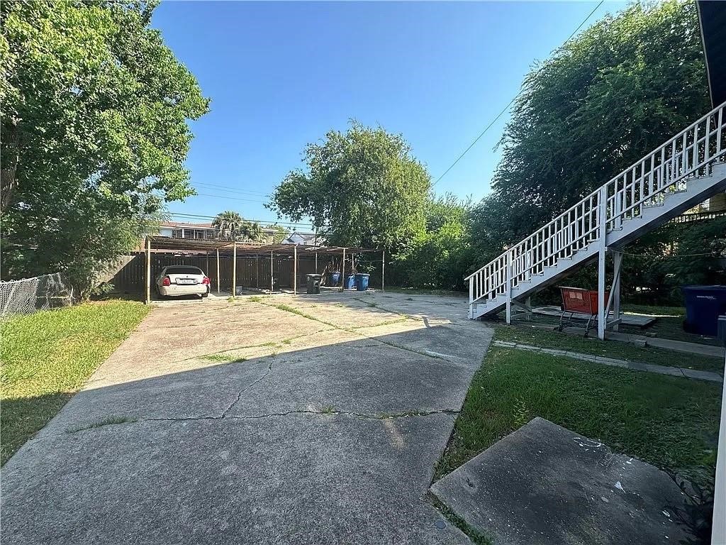 826 Indiana Ave Property Photo 8