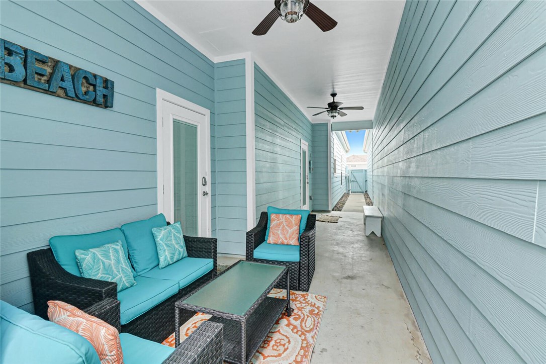 2212 State Highway 361 204 Property Photo 2