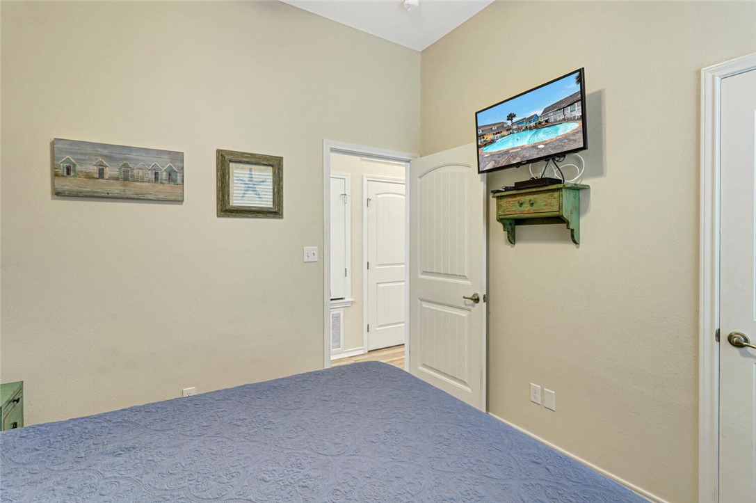 2212 State Highway 361 204 Property Photo 21