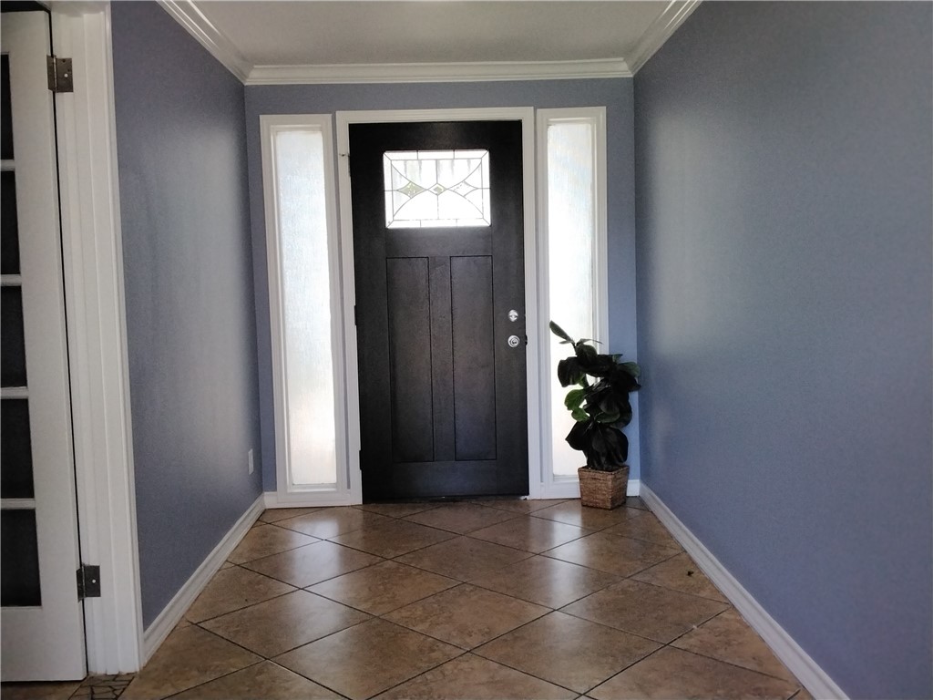 9918 Leopard St Property Photo 6