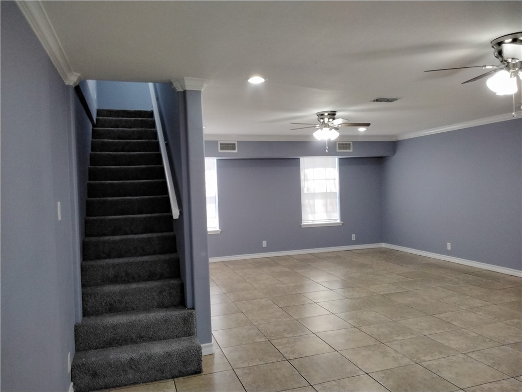 9918 Leopard St Property Photo 11
