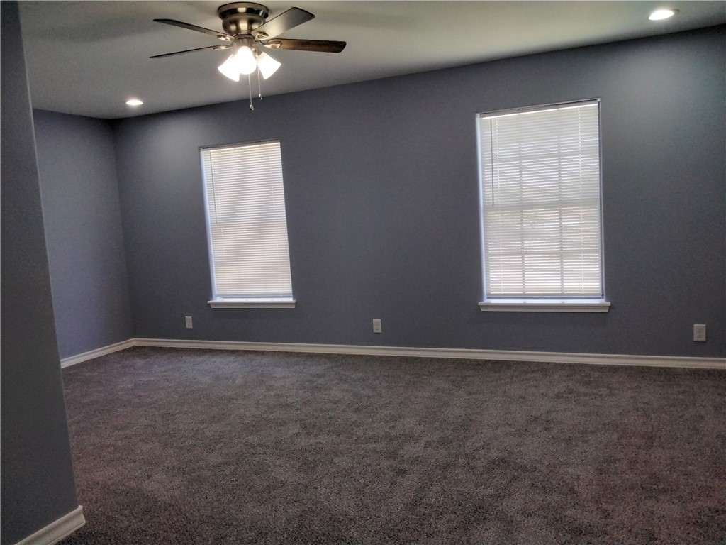 9918 Leopard St Property Photo 15