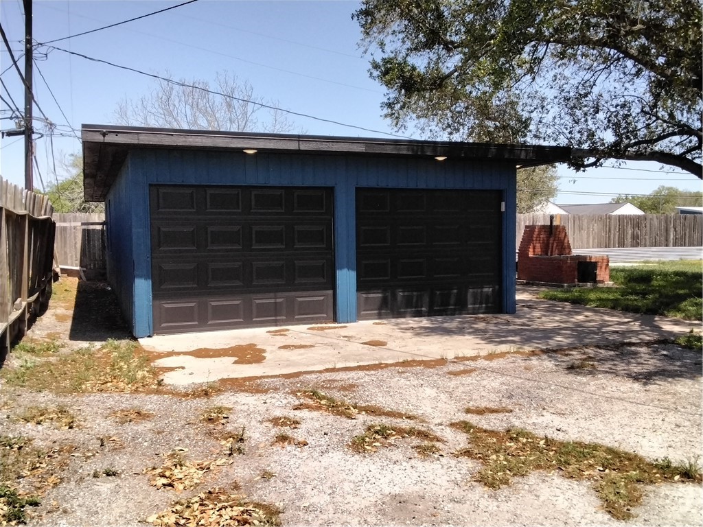 9918 Leopard St Property Photo 37