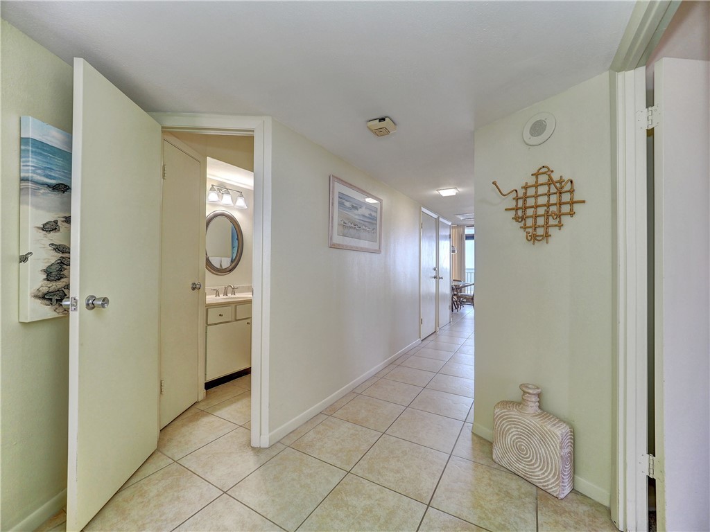 6649 Seacomber Dr 402 Property Photo 4