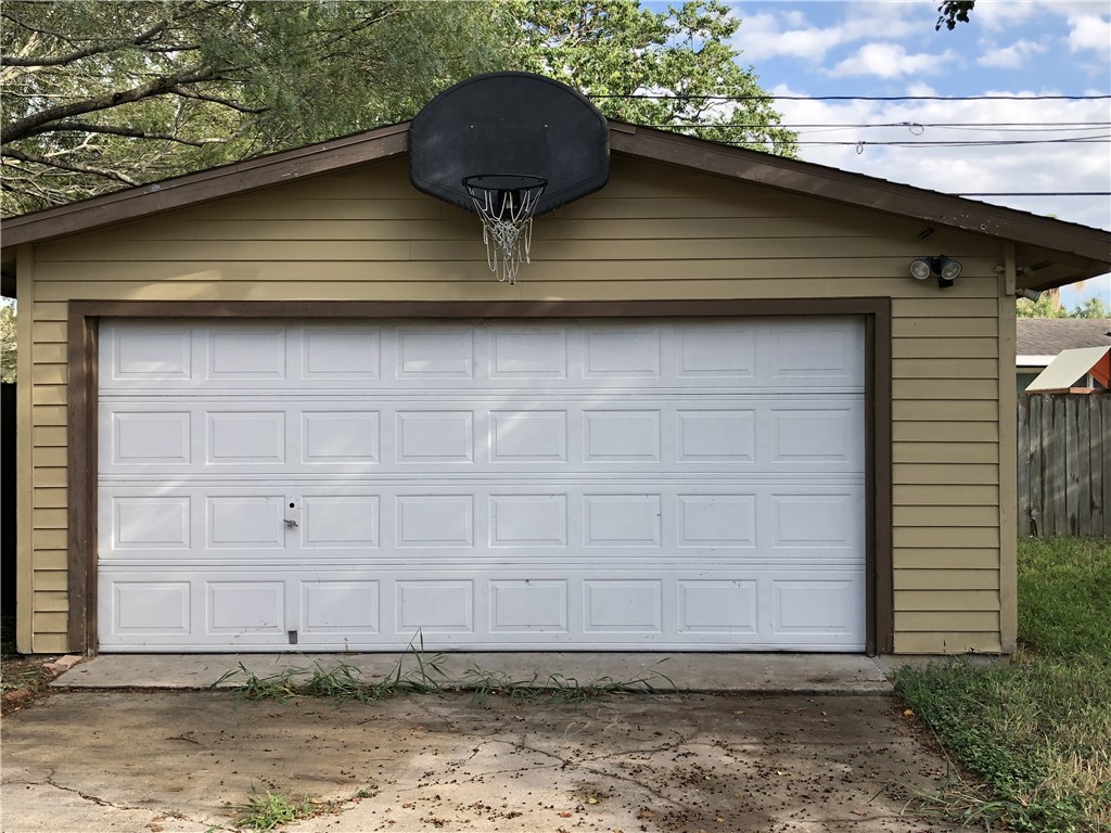1031 Wilshire Place Property Photo 13