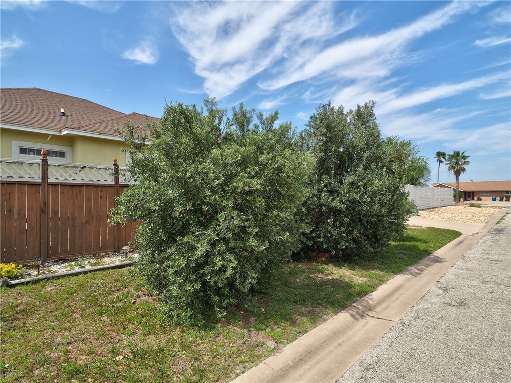 13838 Sea Horse Ave Property Photo 25