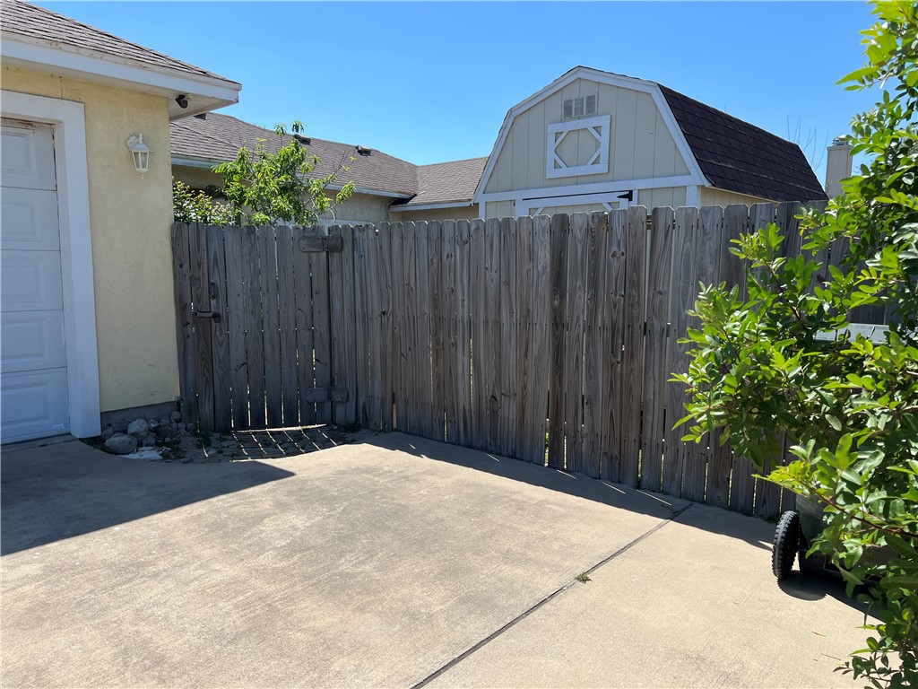 13838 Sea Horse Ave Property Photo 29