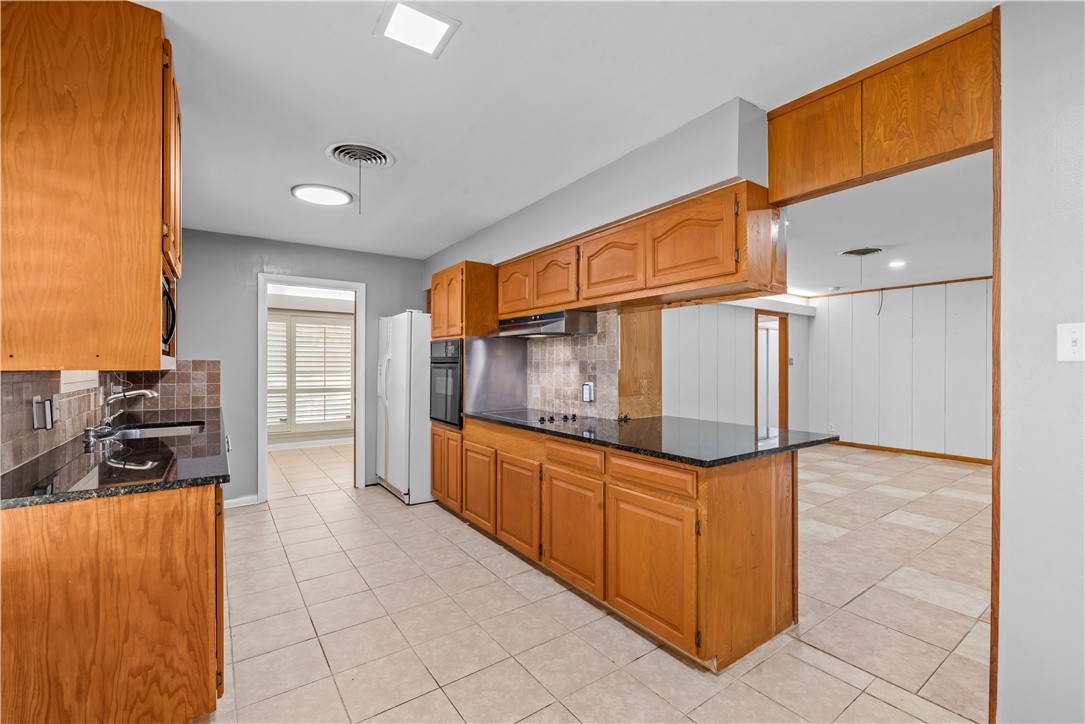402 Pennington Dr Property Photo 10