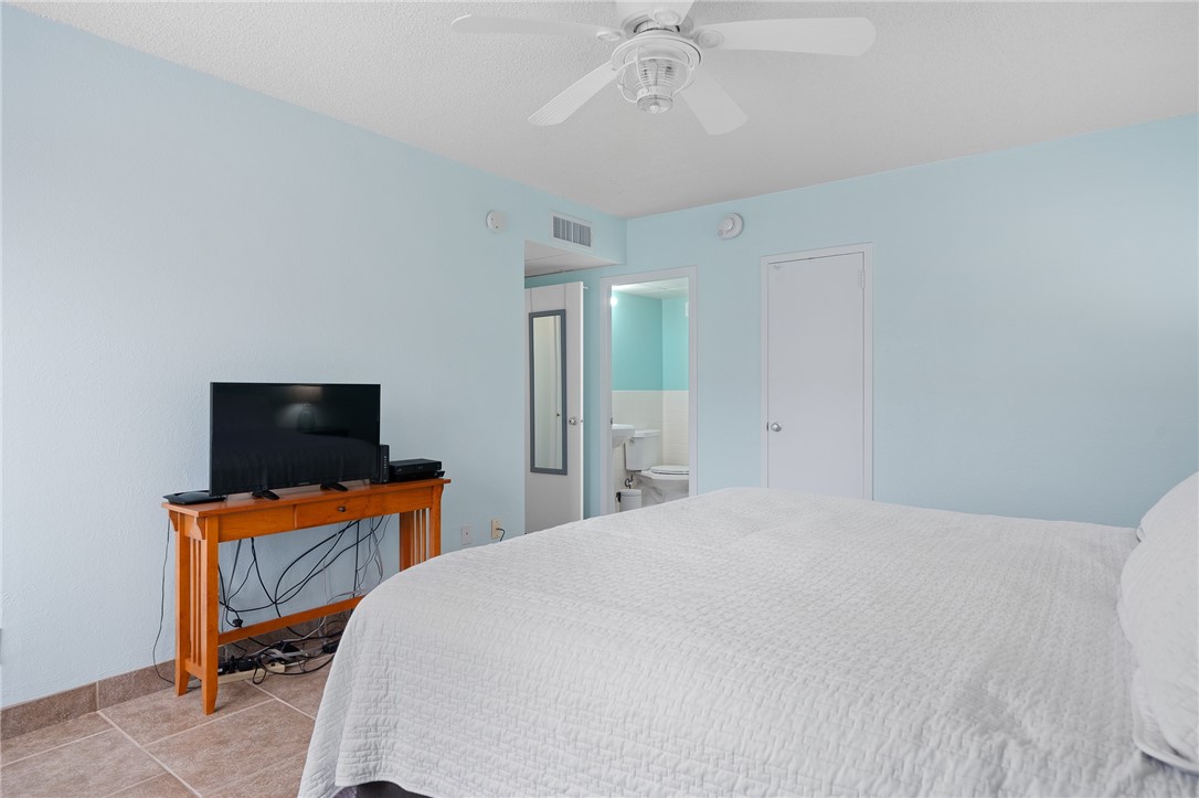 715 S Upper Broadway St 303 Property Photo 20