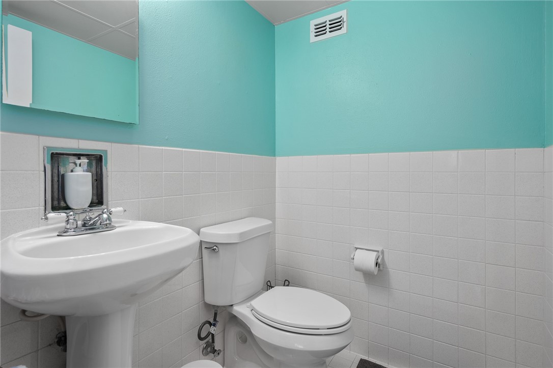 715 S Upper Broadway St 303 Property Photo 21
