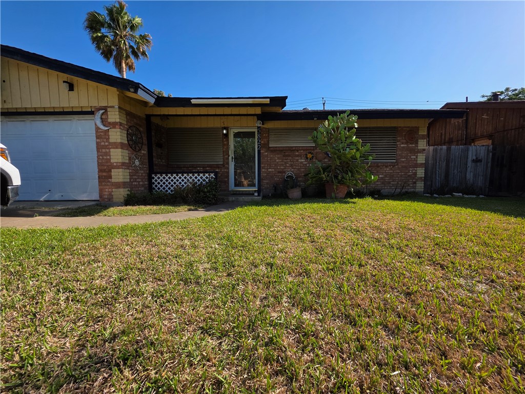 5822 Woodhaven Dr Property Photo