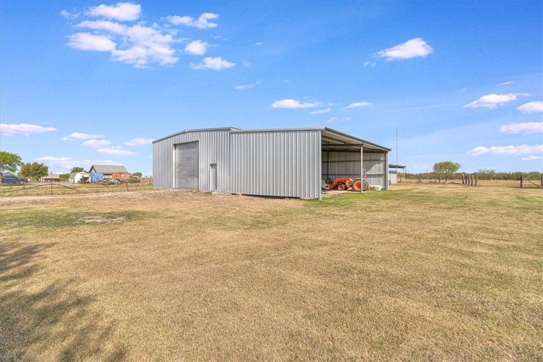 5004 County Road 1432 Property Photo 35