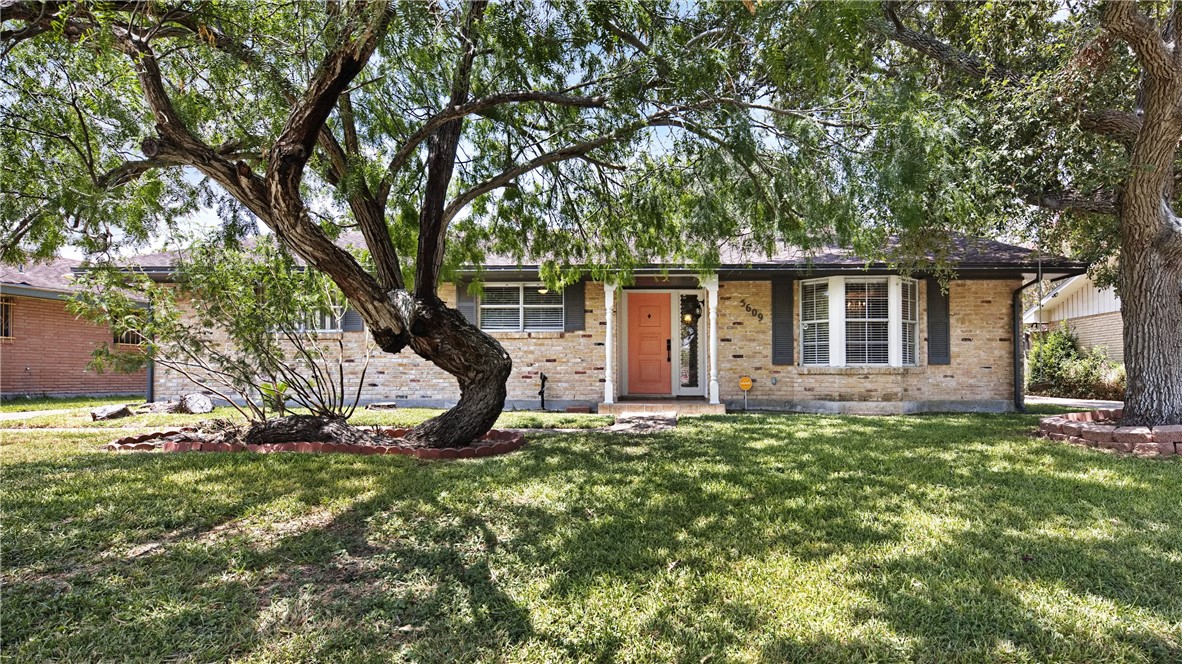 5609 Martinique Dr Property Photo