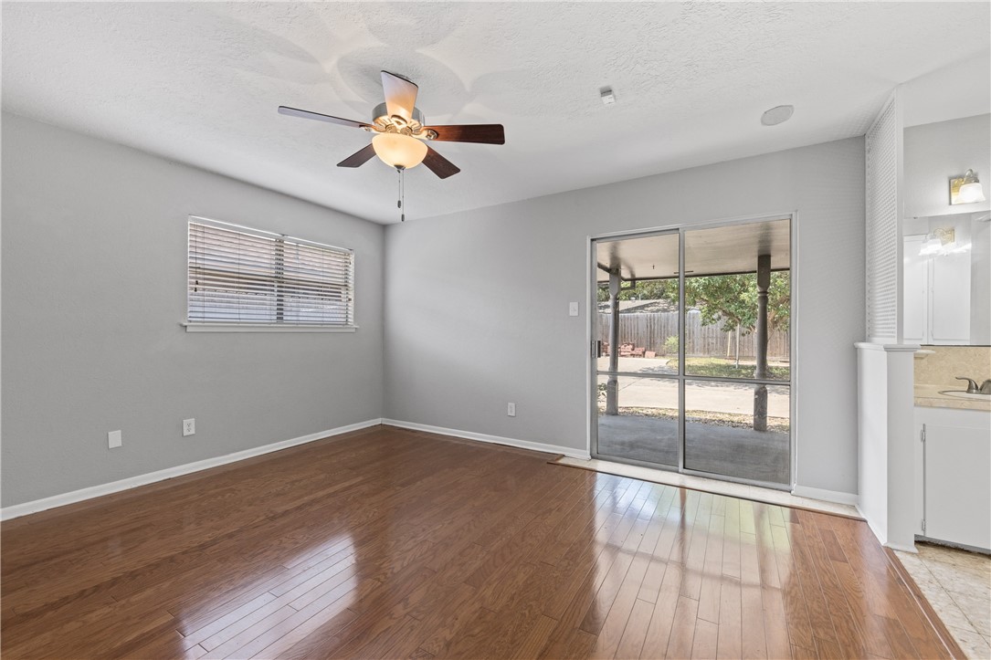 5609 Martinique Dr Property Photo 12