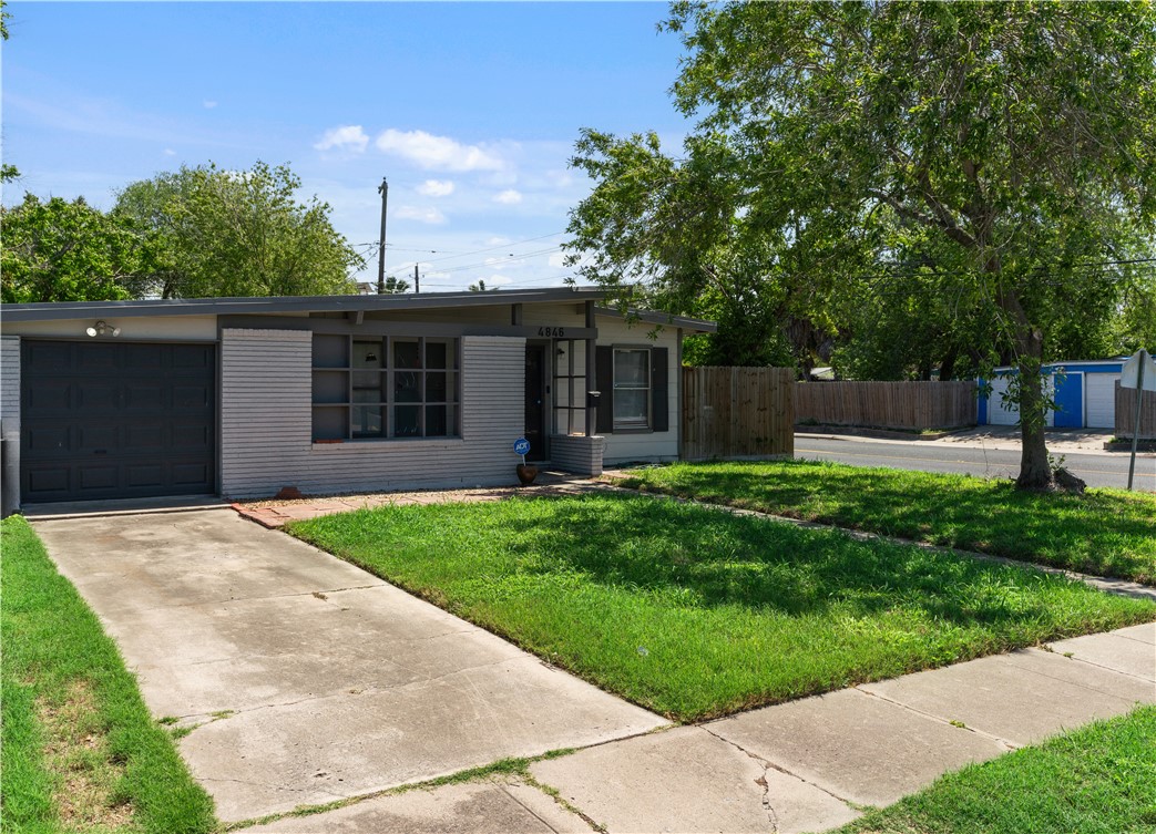 4846 Kasper St Property Photo 3