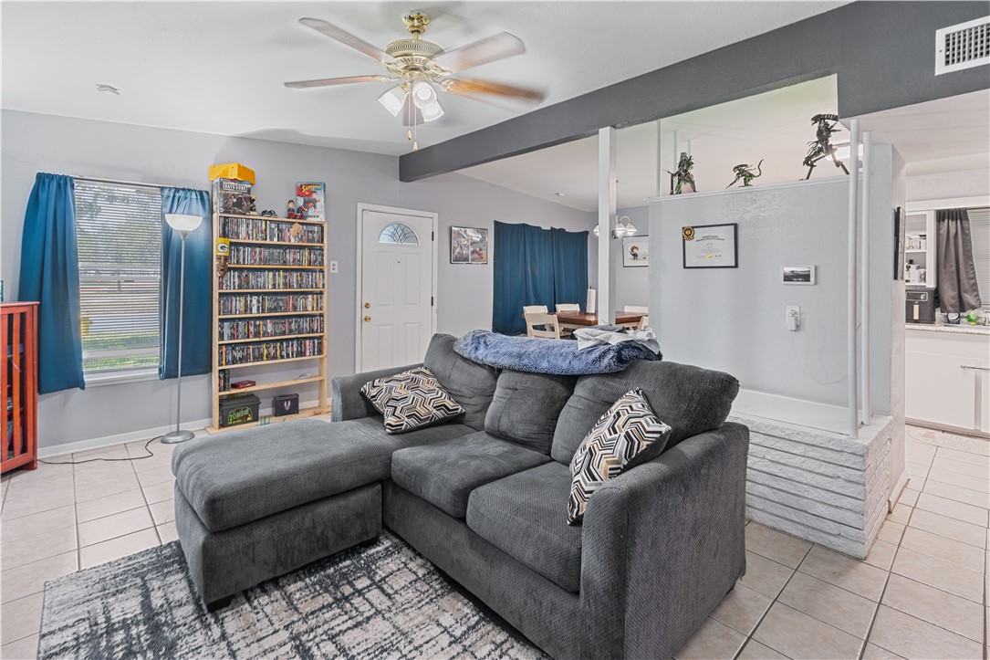 4846 Kasper St Property Photo 4