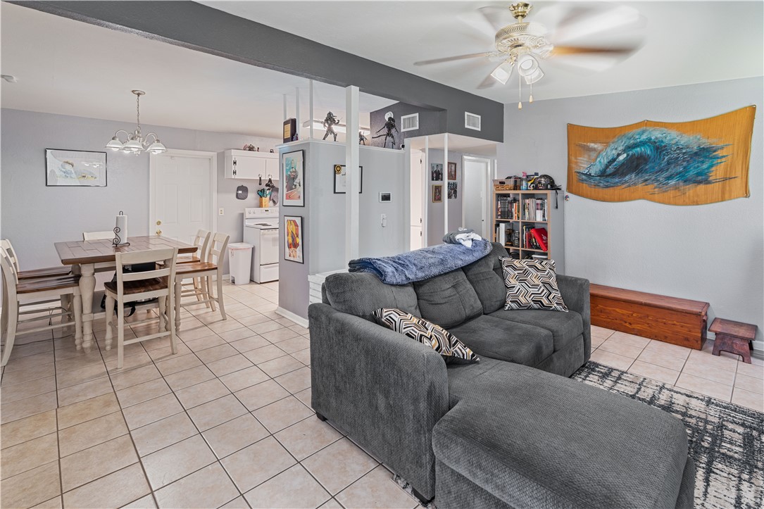 4846 Kasper St Property Photo 5