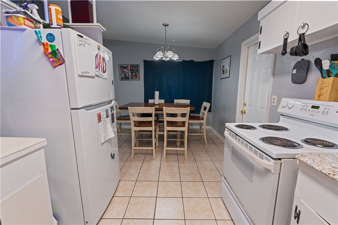 4846 Kasper St Property Photo 7