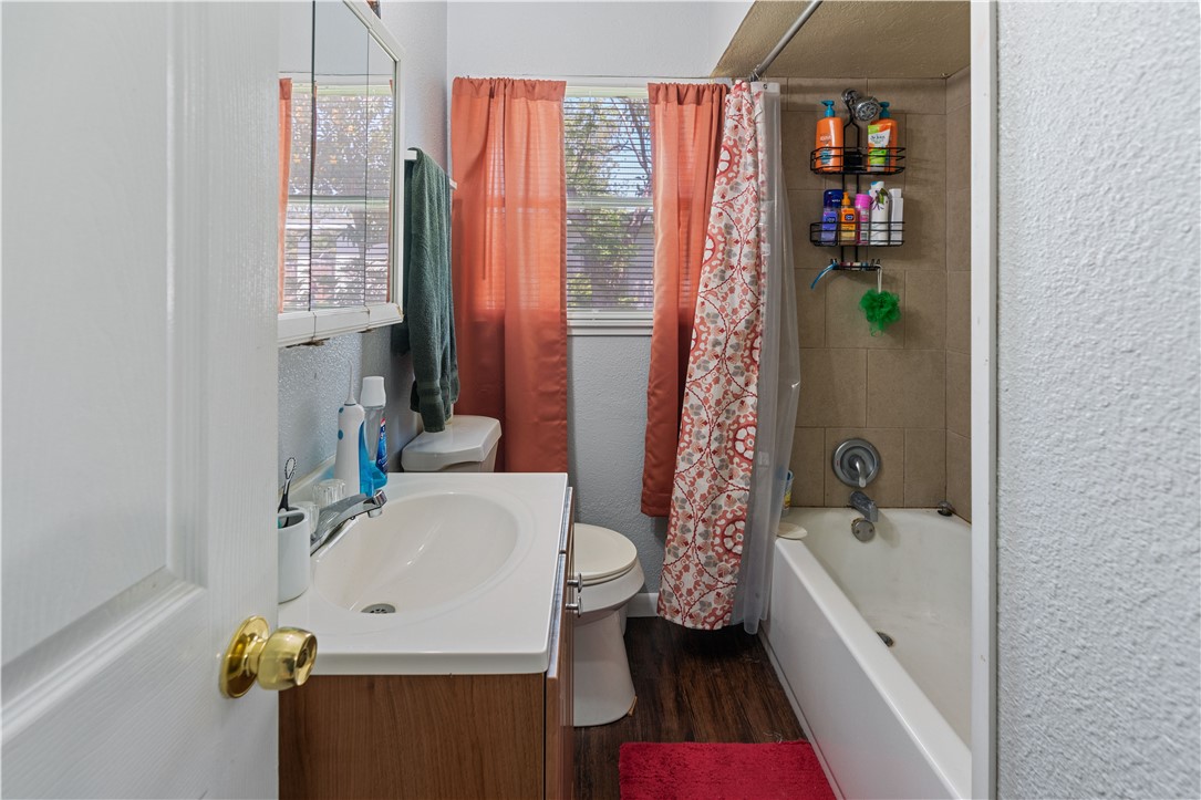 4846 Kasper St Property Photo 16
