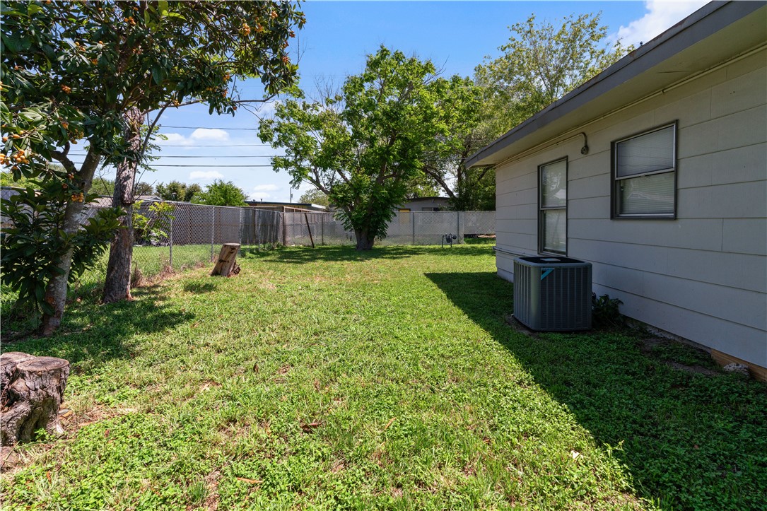 4846 Kasper St Property Photo 19