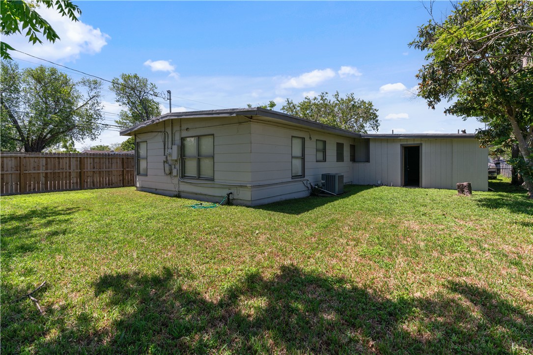 4846 Kasper St Property Photo 20