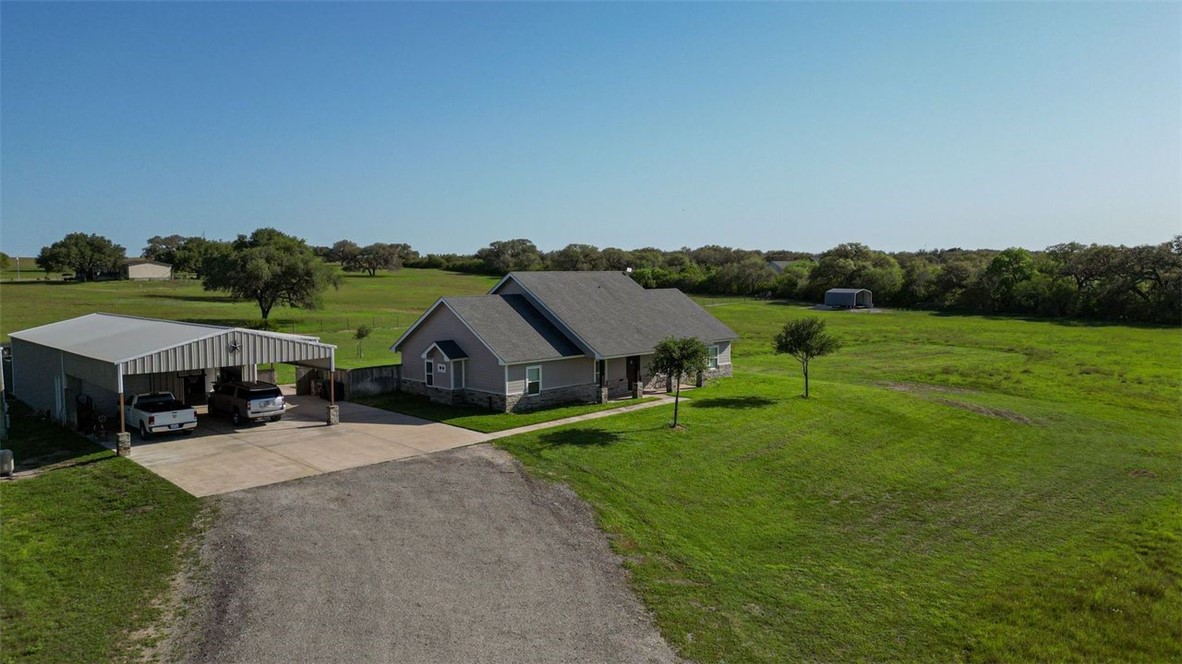 7049 Fm 673 Property Photo 11
