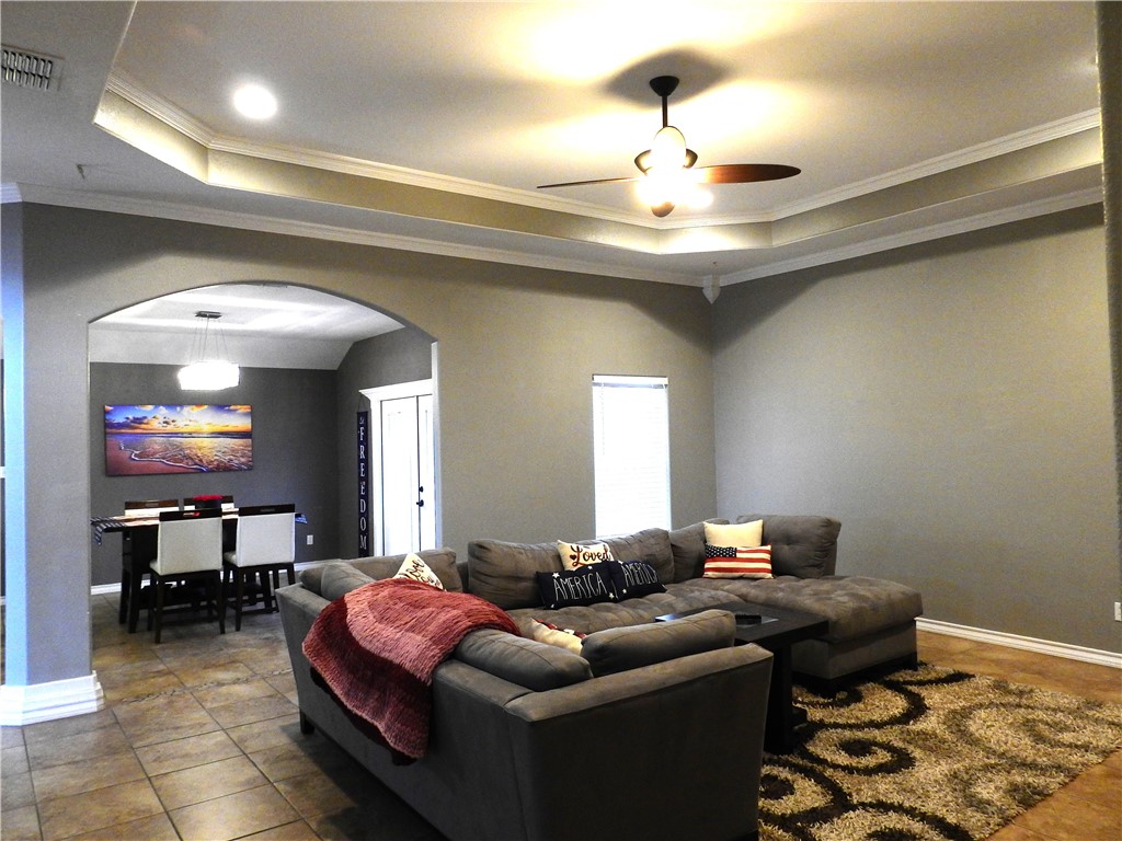 6829 Guinevere St Property Photo 6