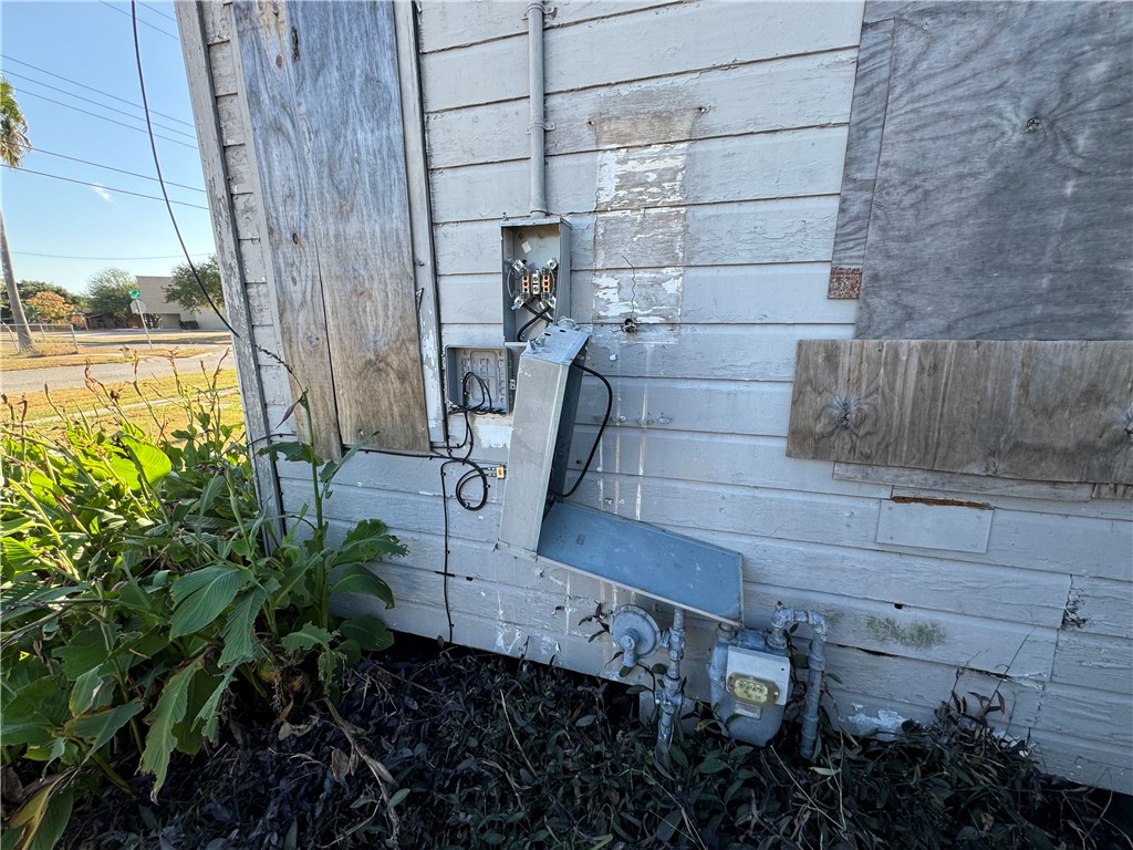 1359 18th Street St Property Photo 4