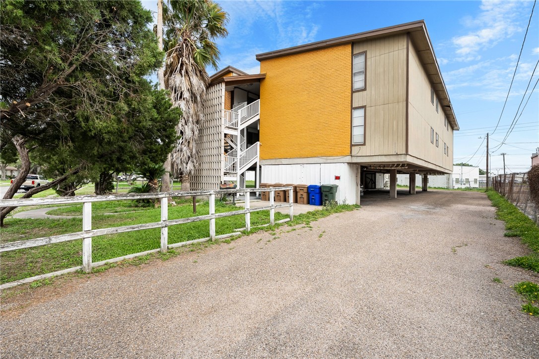 10518 Heizer Dr Property Photo 1