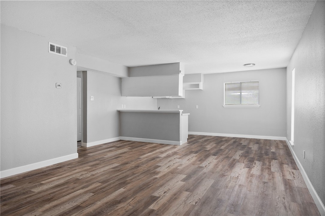 10518 Heizer Dr Property Photo 5